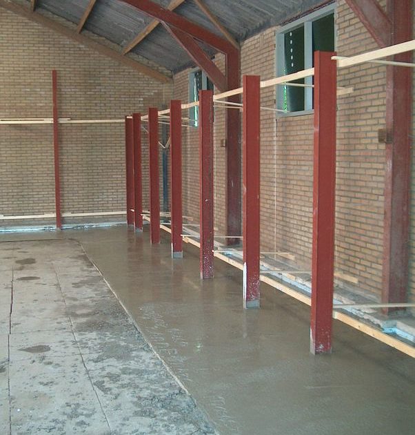 2 t/m 23 mei 2003: bouw uienbewaring