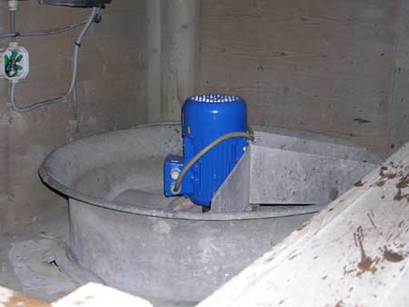 Harrysfarm-Swifterbant-Flevoland-28januari2005-ventilator