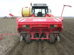 21 april 2006: aardappels poten