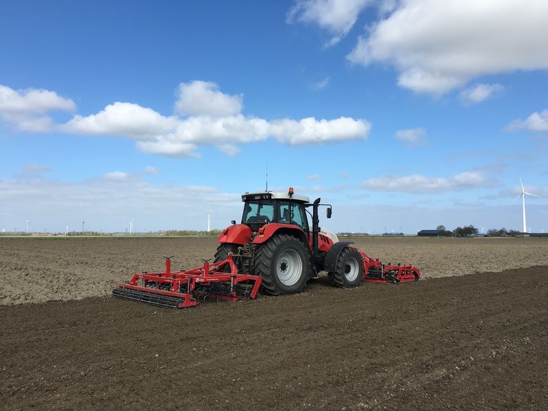 21 april 2016: suikerbieten proefveld gezaaid