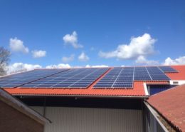 Zonnepanelen op Harry's Farm