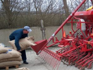 20 maart 2003: suikerbieten en vlas zaaien