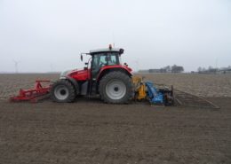 16 maart 2011: uienland zaaiklaar maken