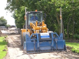 30 juni 2007; oprit in beton leggen