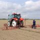 15 mei 2013; suikerbieten dunnen van proefveld