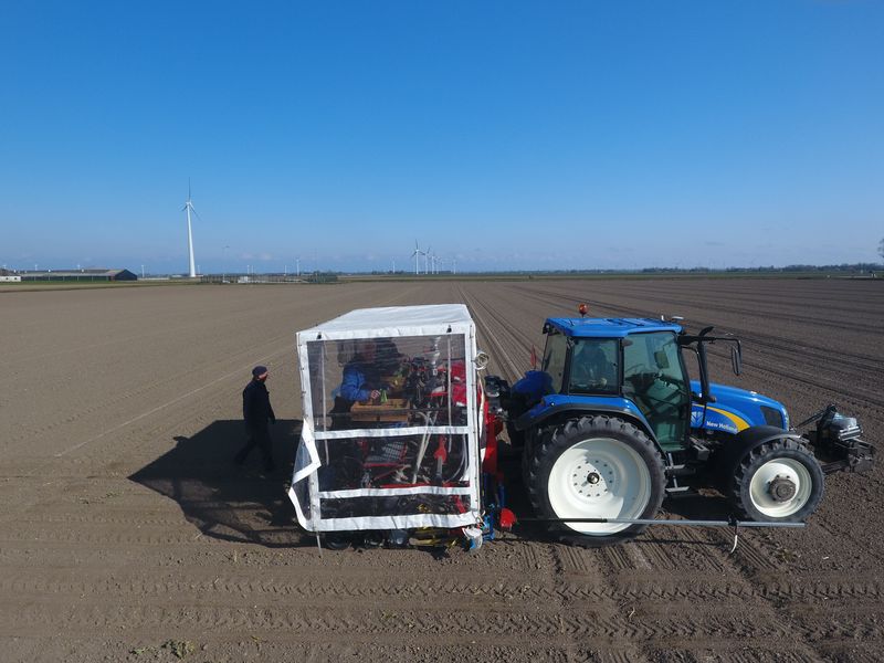 11 april 2019; suikerbieten proefveld zaaien