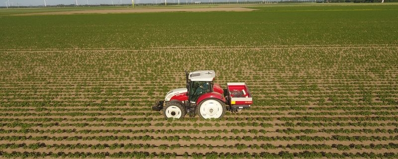 10 juni 2019; bemesten aardappelen en uien