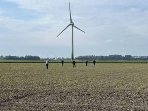 17 mei 2022; Bietenproefveld schoffelen en dunnen