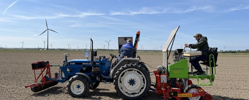 3 mei 2023; uien proefveld Seminis zaaien