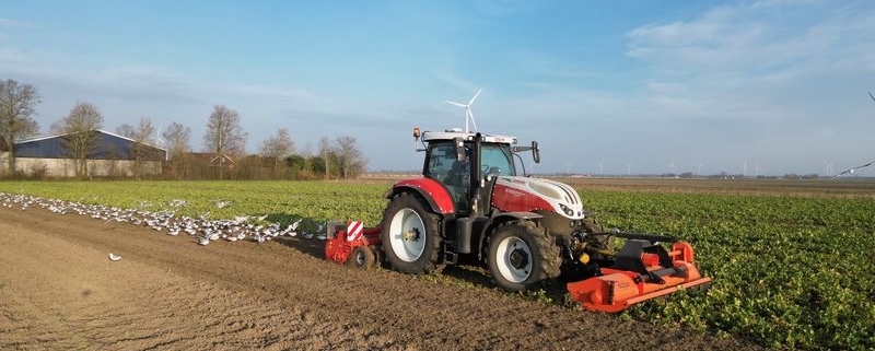 22 maart 2025; mulchen bladrammenas met Kuhn Biomulch