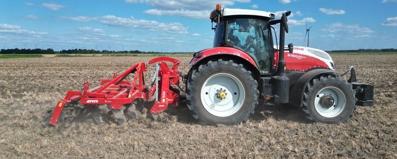 18 augustus 2025; woelen en cultivateren graanstoppels