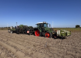 25 augustus 2026; aardappelproefveld Delphy oogsten