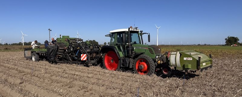 25 augustus 2026; aardappelproefveld Delphy oogsten